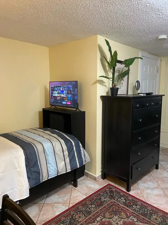 Room for rent in Toronto - Photo 9