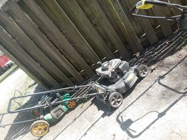 Yard Machines Lawnmower