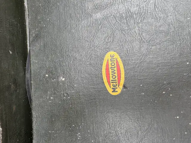 Old record player, - Photo 3