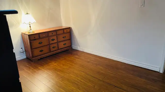 Rent near square one Mississauga - Photo 2