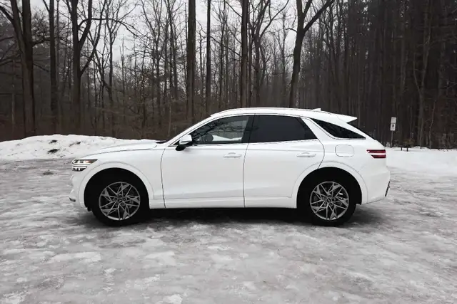 Luxury SUV For Rent - Genesis GV70 - Photo 6