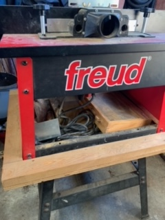 Freud Router wuith Bit Set abd Cutting Table