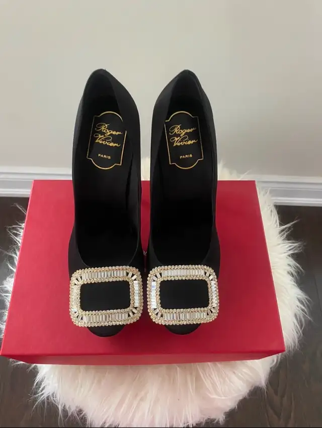 Brand New Roger Vivien Classic Black High Heels For Sale