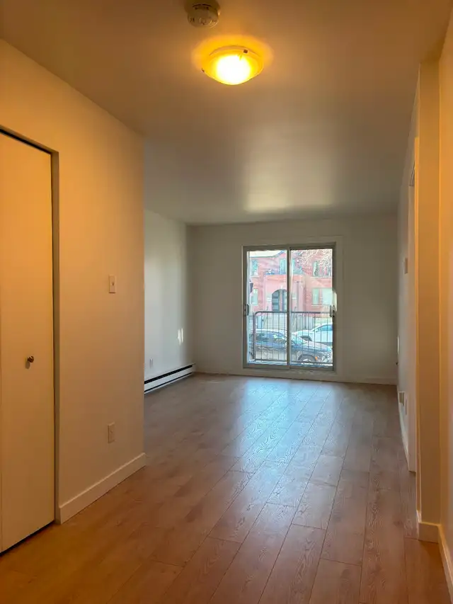 4 1/2 À LOUER (RIVIÈRE-DES-PRAIRIES) - Photo 4