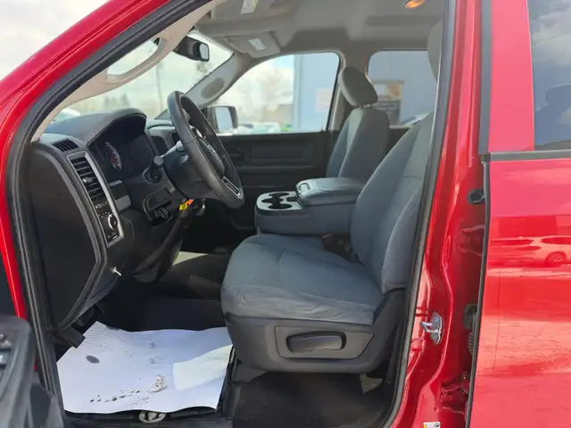 2019 Ram 1500 Classic ST QUAD CAB 4X4 / 6'4 BOX - Photo 11