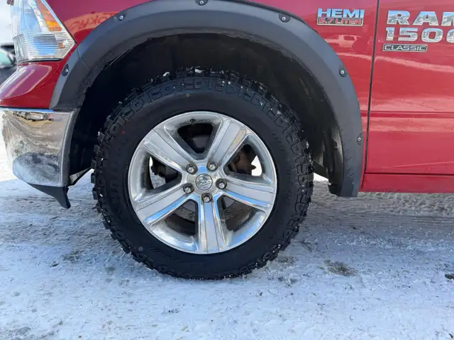 2019 Ram 1500 Classic ST QUAD CAB 4X4 / 6'4 BOX - Photo 17