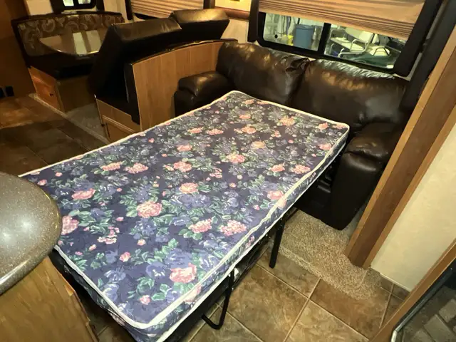 2013 Crossroads Sunset Trail 29SS SPACIOUS, REAR BATH. - Photo 18