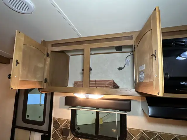 2013 Crossroads Sunset Trail 29SS SPACIOUS, REAR BATH. - Photo 19