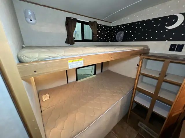 2013 Crossroads Sunset Trail 29SS SPACIOUS, REAR BATH. - Photo 34