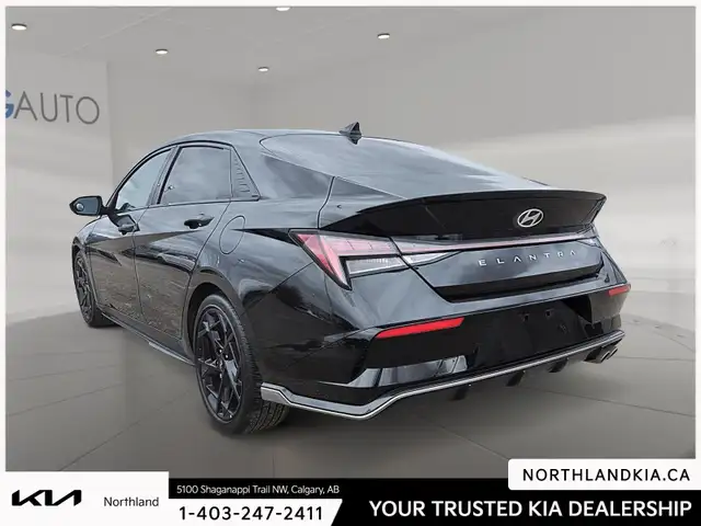 2025 Hyundai Elantra N Line - Photo 2