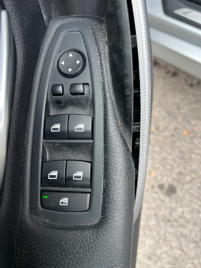 2013 BMW 3 Series - Photo 18