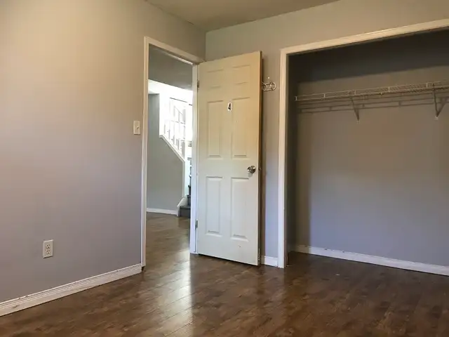 3 rooms Fanshawe student house on Thurman May 1, 2026 ALL INCLSV - Photo 6