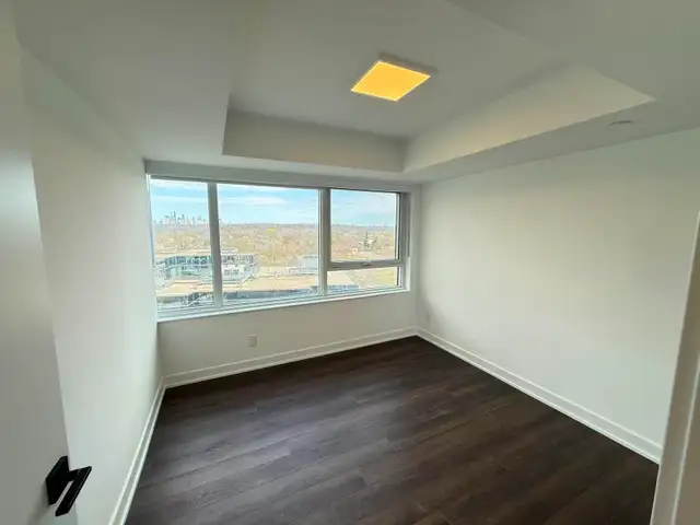 Bloor and Sherbourne 3 Bed 3 Bath Luxury Burke Condo for Rent - Photo 4