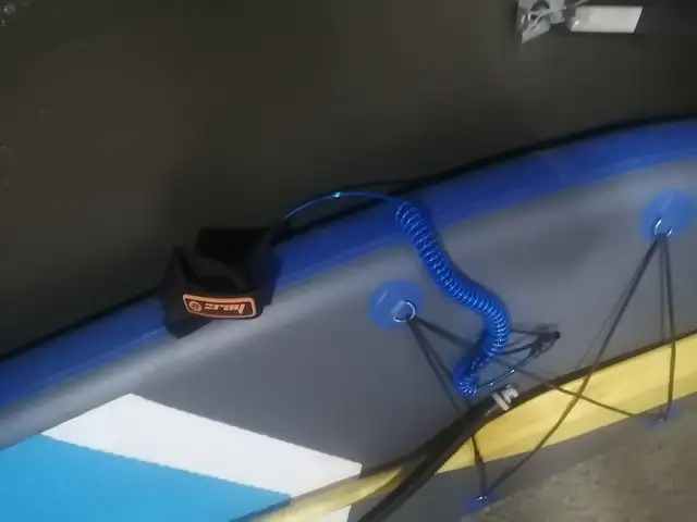 INFLATABLE PADDLE BOARD WITH PADDLE AIR PUMP AND LEG LEASH - Photo 3