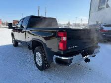 2020 Chevrolet Silverado 2500HD LT /6.6L GAS /4X4 /NO ACCIDENTS - Photo 3