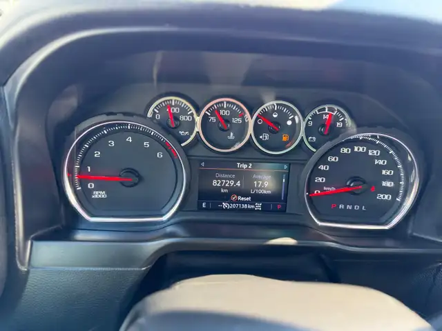 2020 Chevrolet Silverado 2500HD LT /6.6L GAS /4X4 /NO ACCIDENTS - Photo 16