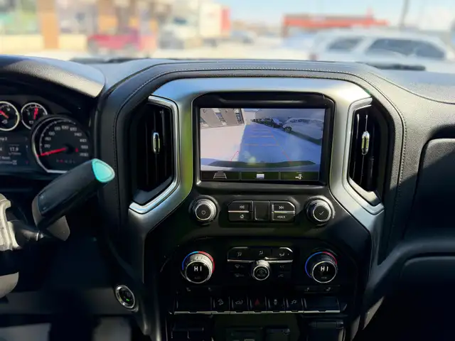 2020 Chevrolet Silverado 2500HD LT /6.6L GAS /4X4 /NO ACCIDENTS - Photo 19