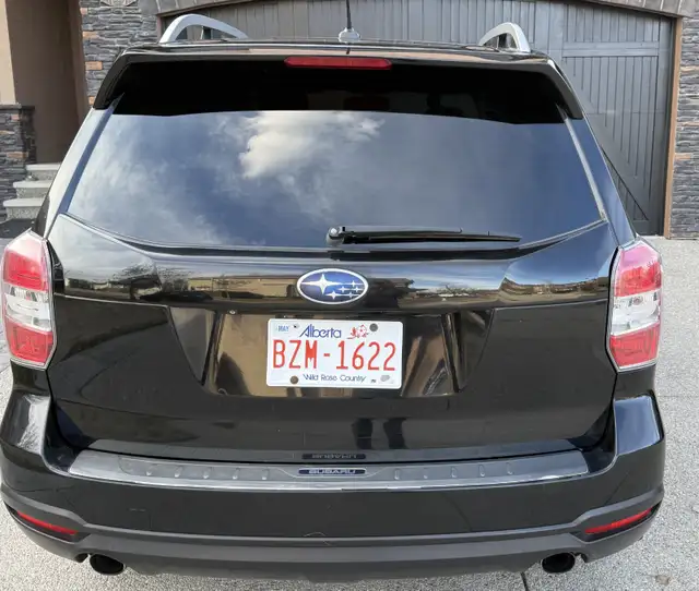 2015 Subaru Forester 2.5i Touring AWD - Photo 4