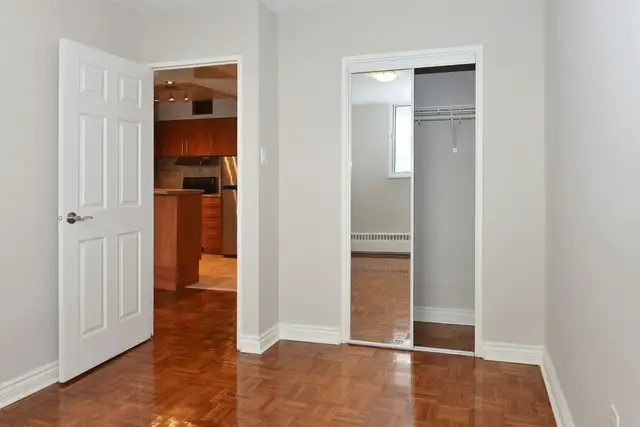 renovated one bedroom - ID 2507 - Photo 5