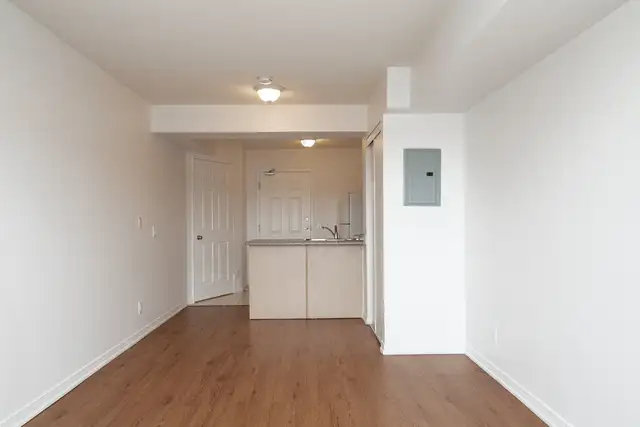 Studio suite, Weston Road and Jane Street - ID 2581 - Photo 3