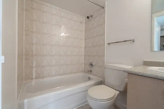 Studio suite, Weston Road and Jane Street - ID 2581 - Photo 6