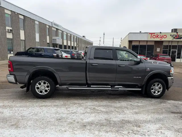 2022 Ram 3500 LARAMIE / 8FT LONG BOX / NO ACCCIDENTS / ONE OWNER - Photo 7
