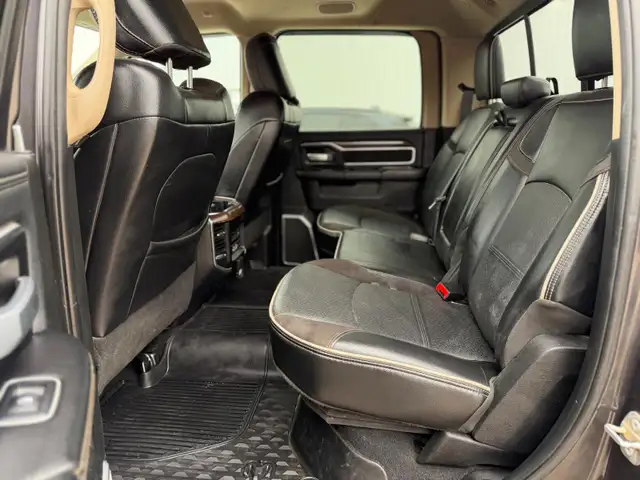 2022 Ram 3500 LARAMIE / 8FT LONG BOX / NO ACCCIDENTS / ONE OWNER - Photo 12