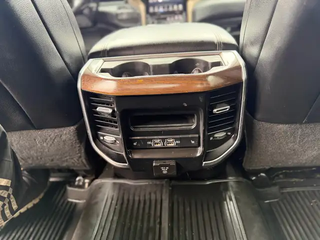 2022 Ram 3500 LARAMIE / 8FT LONG BOX / NO ACCCIDENTS / ONE OWNER - Photo 13