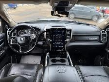 2022 Ram 3500 LARAMIE / 8FT LONG BOX / NO ACCCIDENTS / ONE OWNER - Photo 14