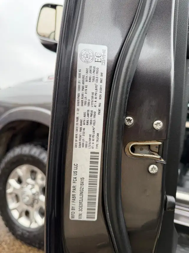 2022 Ram 3500 LARAMIE / 8FT LONG BOX / NO ACCCIDENTS / ONE OWNER - Photo 23