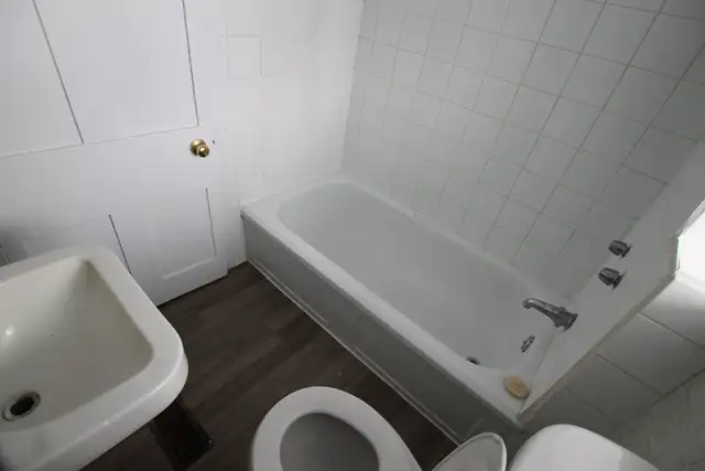 D103 Neeve Street - Bachelor Apartment for Rent - Photo 8