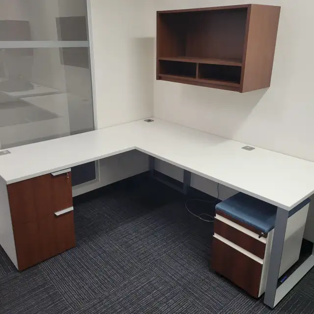 Desks/72x78 L-Shape stations $450 / in excellent condition