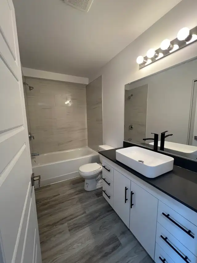 Joli condo 2 chambres RÉNOVÉ - Beautiful 2 bedroom condo - Photo 10