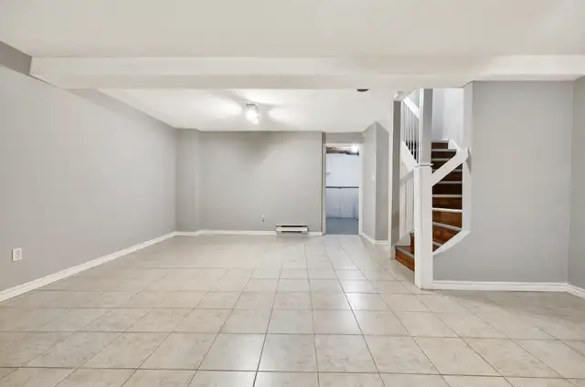 HUGE 3BDR & 4 DEN Townhouse for Lease for Rent (Meadowvale) - Photo 8