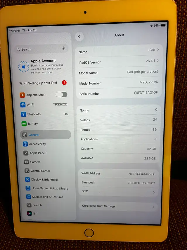 Apple iPad 8th Gen PRISTINE AND CHEAP! - Photo 2