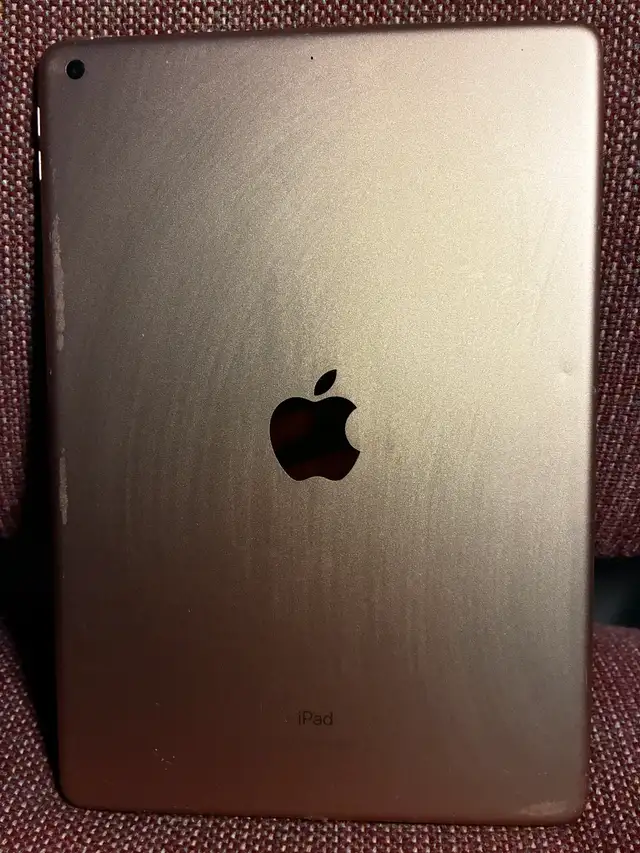 Apple iPad 8th Gen PRISTINE AND CHEAP! - Photo 9