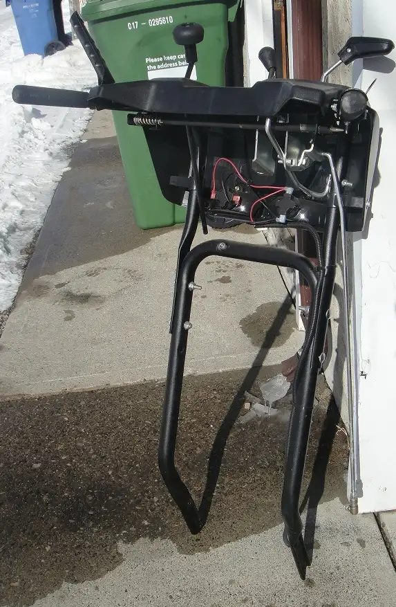 SNOW BLOWER HANDLE ASSEMBLY - Photo 3