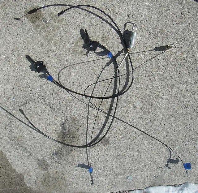 SNOW BLOWER HANDLE ASSEMBLY - Photo 4