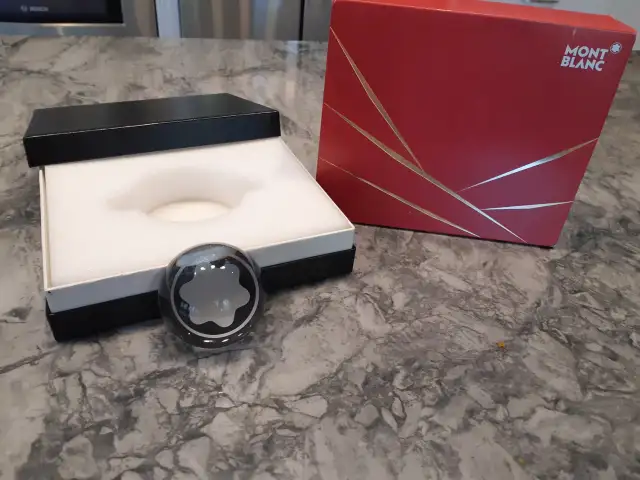 MONT BLANC PEN AND OTHER COLLECTIBLES - Photo 4