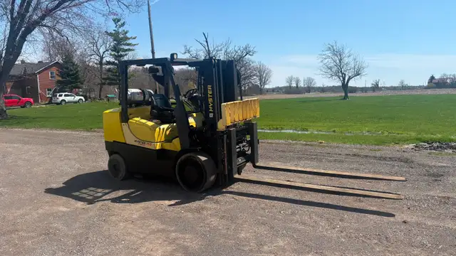 2017 Hyster S155FT 15,500lb forklift, 88' - 150',ss,LP, 8' forks