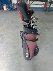 Men’s Taylor Made golf clubs