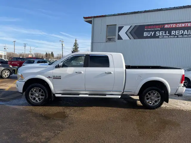 2018 Ram 3500 LIMITED LONGHORN MEGACAB ONE OWNER NO ACCIDENTS - Photo 2