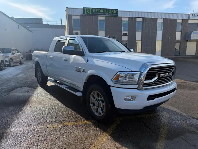 2018 Ram 3500 LIMITED LONGHORN MEGACAB ONE OWNER NO ACCIDENTS - Photo 8