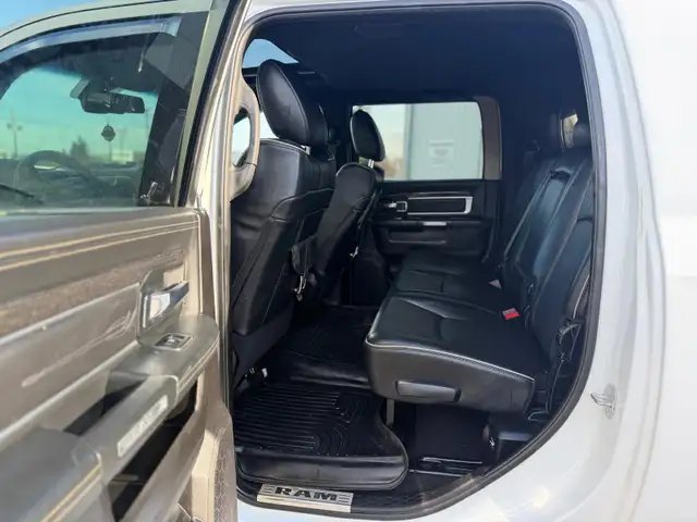 2018 Ram 3500 LIMITED LONGHORN MEGACAB ONE OWNER NO ACCIDENTS - Photo 16