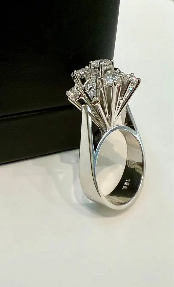 Brinkhaus Vintage 18Karat Statement Ring 1.30 Carats Diamonds