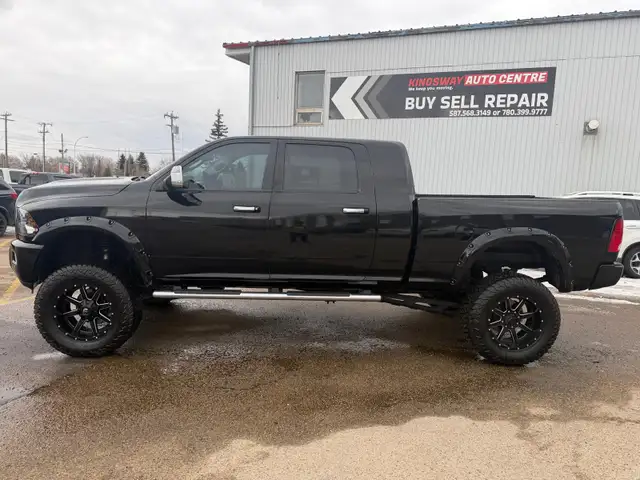2012 Ram 3500 MEGA CAB 4X4 - Photo 2