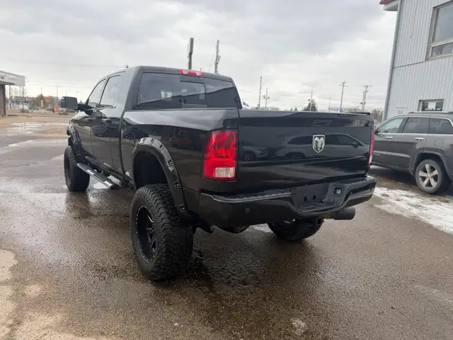 2012 Ram 3500 MEGA CAB 4X4 - Photo 3