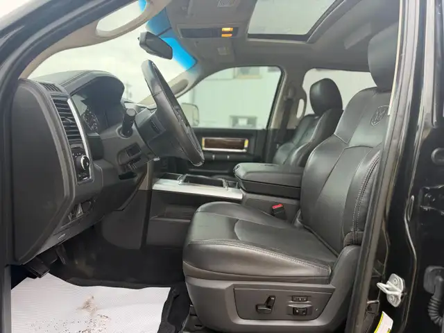 2012 Ram 3500 MEGA CAB 4X4 - Photo 11