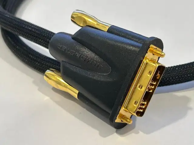 Genuine Monster Cable DVI400 - 1M - DVI-D Video Cable