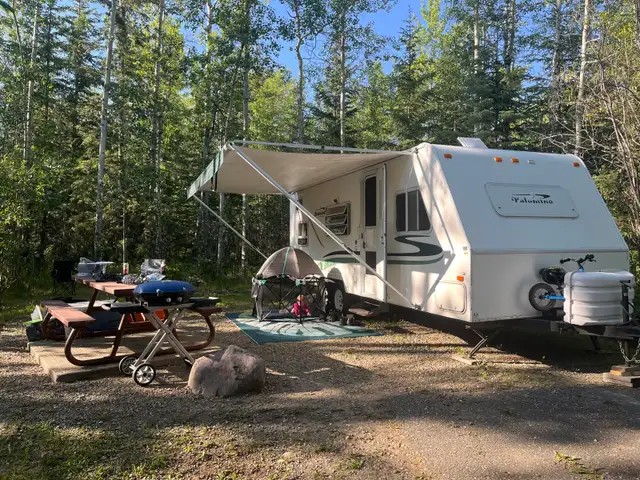 2001 palomino travel trailer